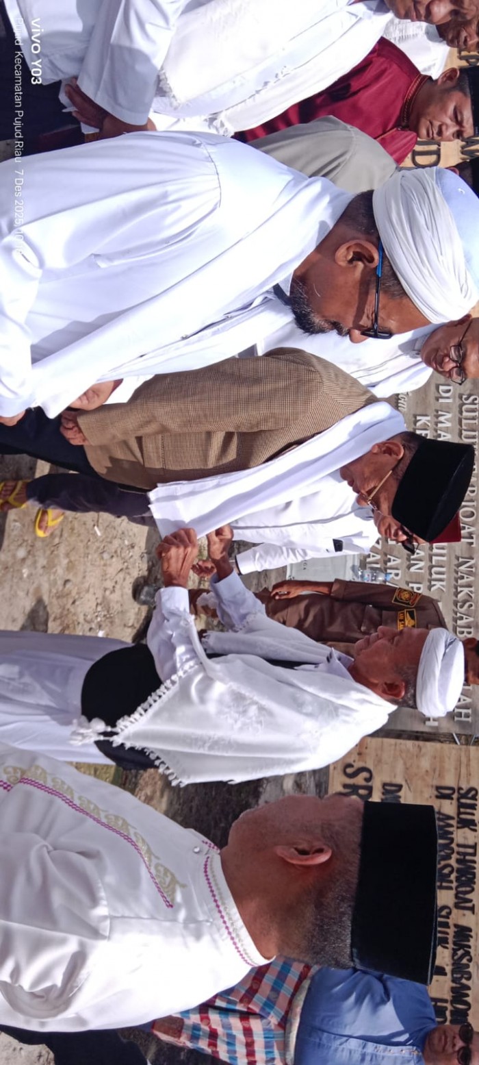 Bupati Rohil Hadiri Kegiatan Suluk Silaturahmi di Pujud