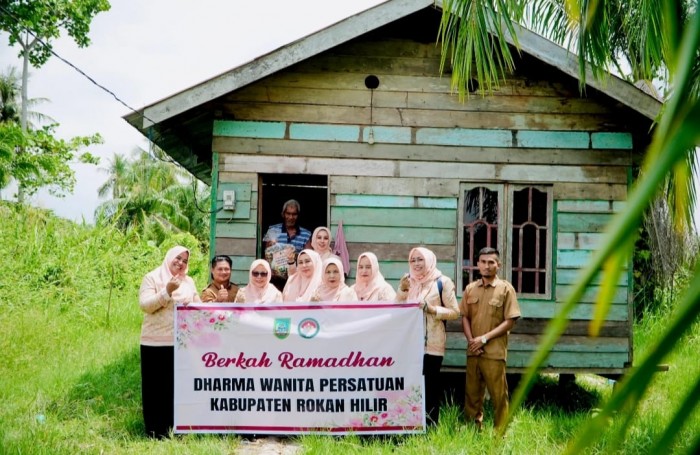 Sentuhan Ramadan untuk Warga Miskin, Datuk Penghulu Tarmizi Apresiasi Bantuan DWP Rohil