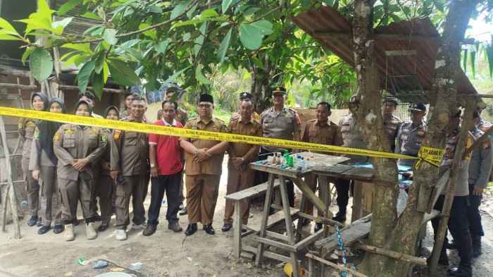 Polsek Pujud Pasang Police Line Lokasi Yang Sering Digunakan Transaksi Narkoba 