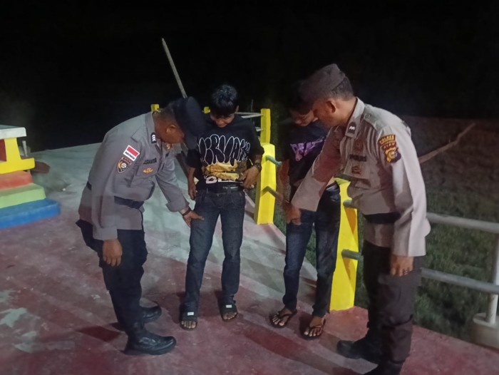 Operasi Antik, Polsek Sinaboi Patroli Daerah Rawan Narkoba dan Beri Imbauan ke Warga