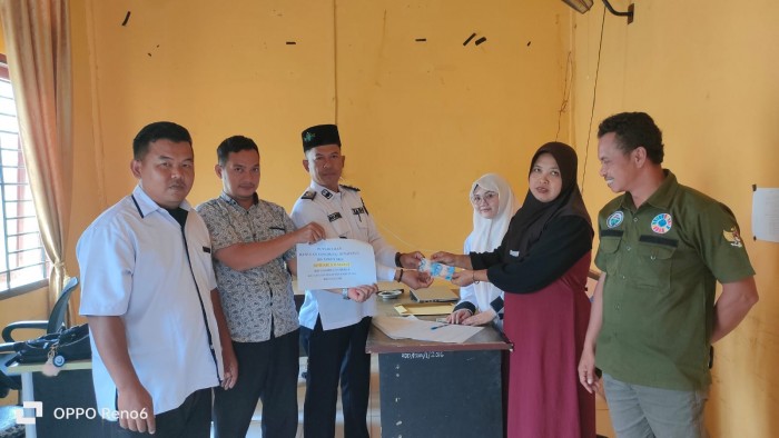 Penghulu Kubu I Salurkan BLT Dana Desa Kepada 30 KPM 