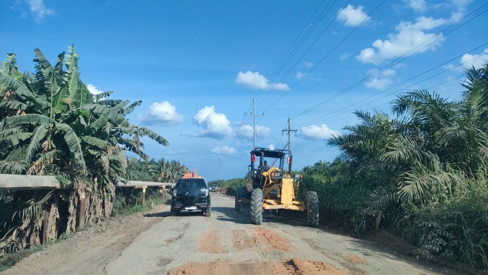 Progres Pembangunan Jalan Lintas Kubu oleh PT PHR Mulai Terlihat, Warga Rasakan Dampak Positif