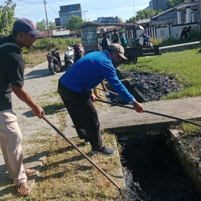 DLH Rohil Bersama Pemcam Bangko Goro Massal